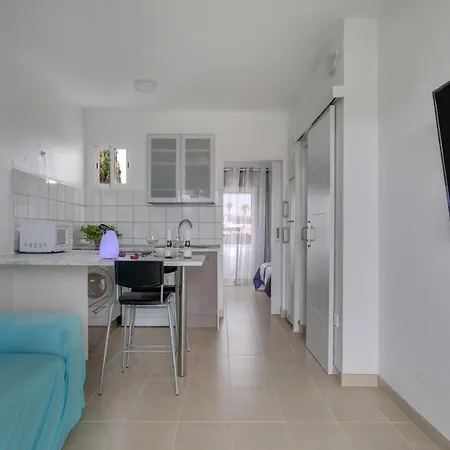 Charming In With Shared Pool - 50 M² * Tías