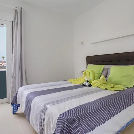 Charming In With Shared Pool - 50 M² Lägenhet *