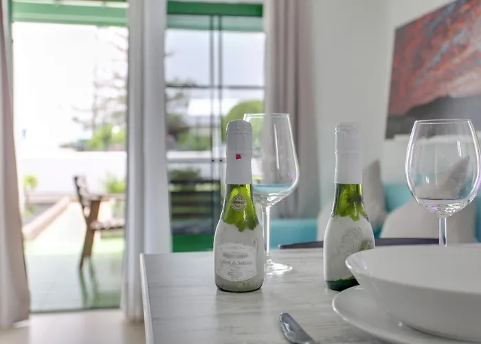 Charming In With Shared Pool - 50 M² * 蒂亚斯