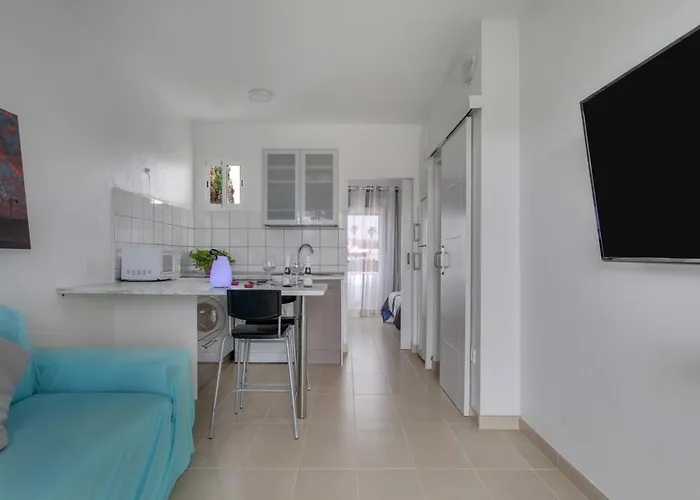 Charming In With Shared Pool - 50 M² * 蒂亚斯